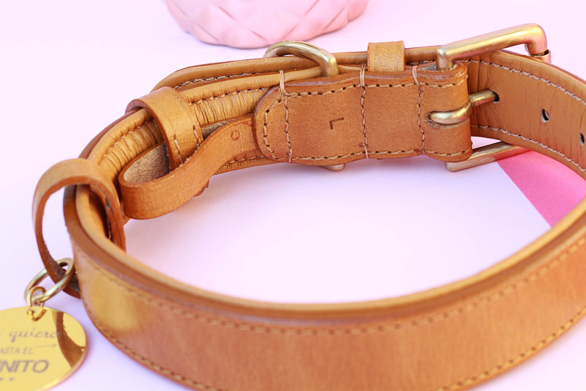 collar-para-perro-de-piel-color-camel-006